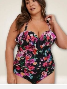 2-D/DD Floral Ruffle Underwire Swimdsuit